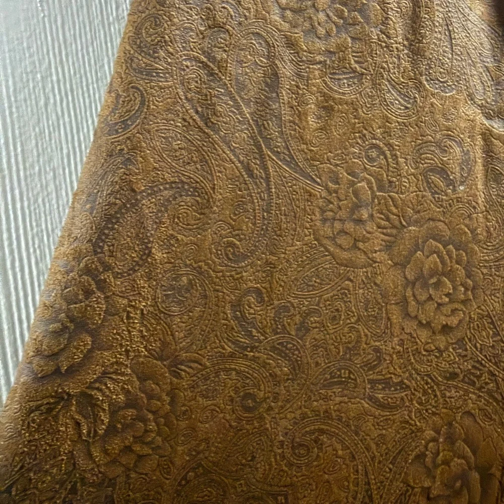 Tantrums skirt, size small - Picture 7 of 7